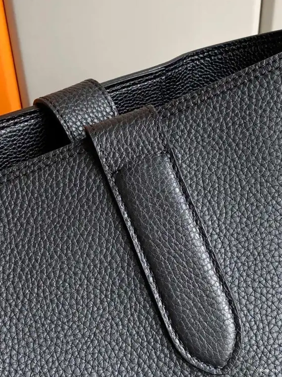 CABAS LOUIS VUITTON VOYAGE 0617